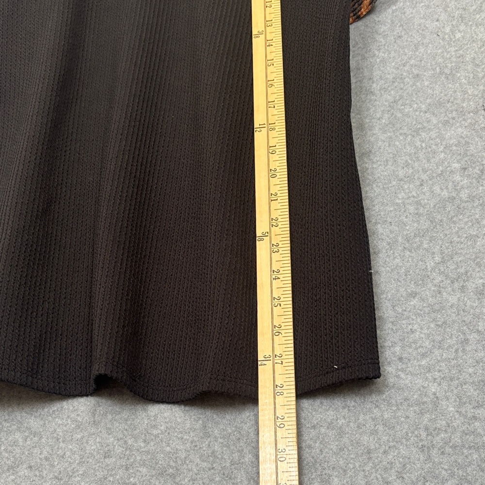 NEW Ruffle Sleeve Two Tone Top with Accents L Black Leopard - Picture 3 of 5